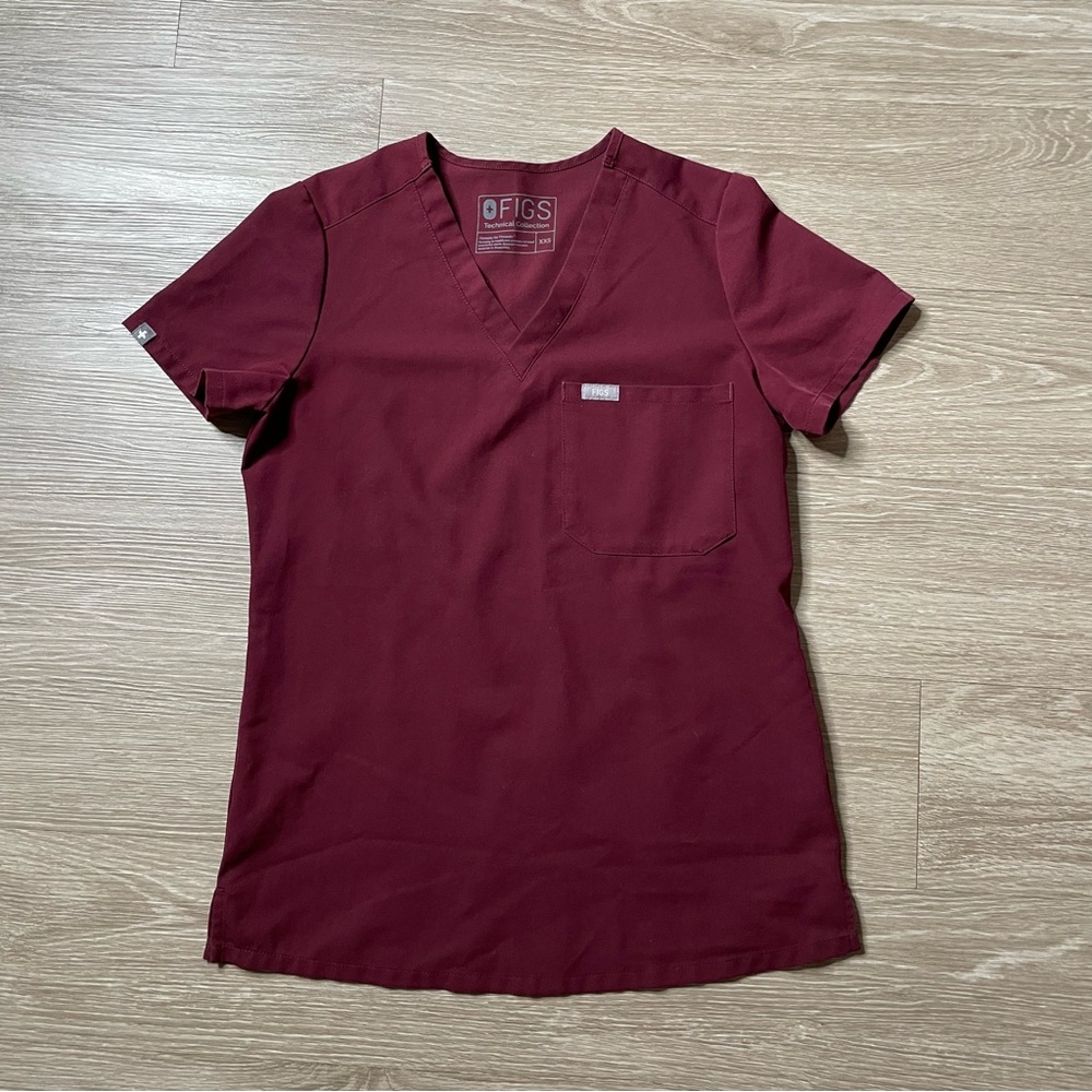 Figs Catarina One Pocket Scrub Top in Burgundy